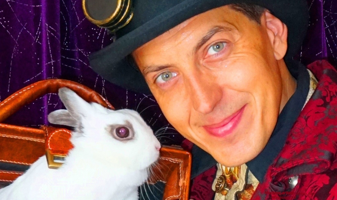 Charles Ams et son lapin: Spectacle Magie pour Maternelle ALSH école élémentaire en Essonne. Il est le meilleur magicien 91 à 91400 Saclay Charles Ams et son lapin: Spectacle Magie pour Maternelle ALSH école élémentaire en Essonne. Il est le meilleur magicien 91 à 91400 Saclay