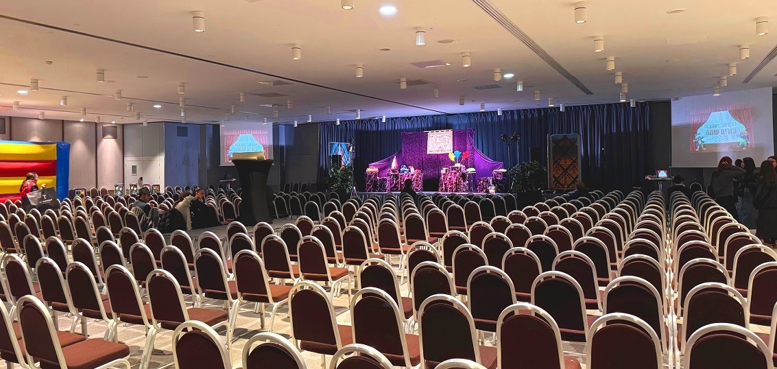 Spectacle de Magie pour 15 à 1500 invités: Théâtre, Éclairage et Sonorisation fournis par Charles Ams le Magicien 91 Essonne 91430 Vauhallan Spectacle de Magie pour 15 à 1500 invités: Théâtre, Éclairage et Sonorisation fournis par Charles Ams le Magicien 91 Essonne 91430 Vauhallan