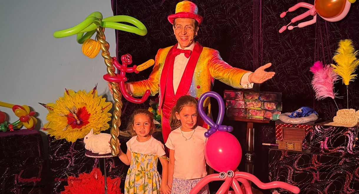 Intervenant spectacle maternelle jeune public thème magie école primaire ALSH en Essonne: Top Magicien 91 à 91370 Verrières-le-Buisson Intervenant spectacle maternelle jeune public thème magie école primaire ALSH en Essonne: Top Magicien 91 à 91370 Verrières-le-Buisson