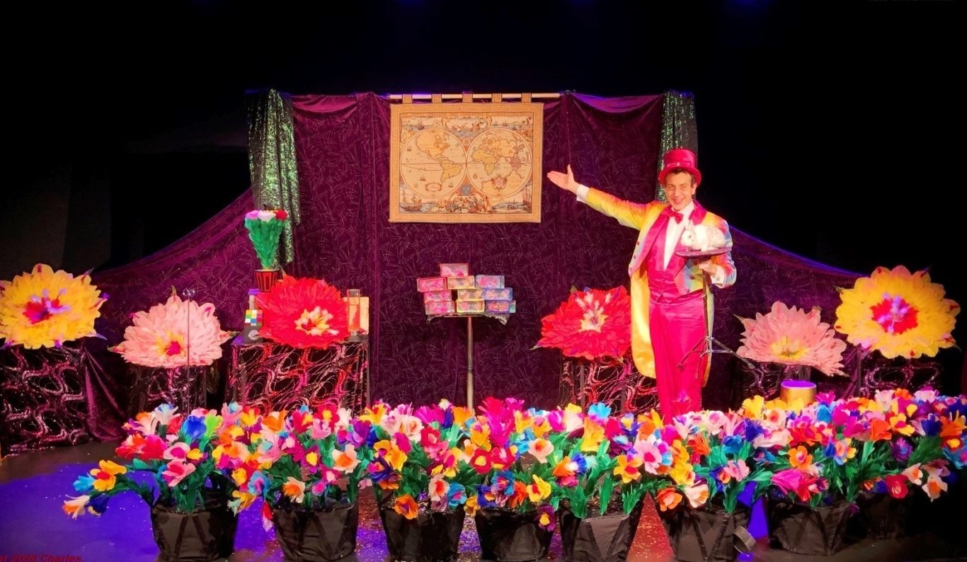 Beau matériel du spectacle jeune public pour école maternelle et primaire, ALSH du Magicien 91 intervenant en Essonne à 91430 Vauhallan Beau matériel du spectacle jeune public pour école maternelle et primaire, ALSH du Magicien 91 intervenant en Essonne à 91430 Vauhallan