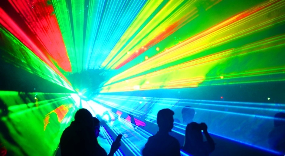 Nouveaux Lasers les plus performants qui émerveillent lors de mariage événement d'entreprise avec le Dj Magicien 91 à 91430 Igny en Essonne Nouveaux Lasers les plus performants qui émerveillent lors de mariage événement d'entreprise avec le Dj Magicien 91 à 91430 Igny en Essonne