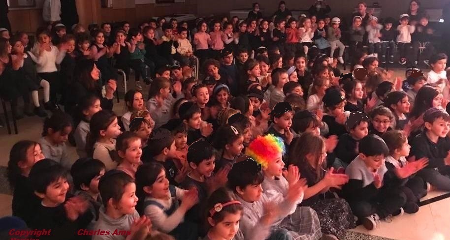 Intervenant spectacle maternelle jeune public thème magie école primaire ALSH en Essonne: Il est le Magicien 91 à 91370 Verrières-le-Buisson Intervenant spectacle maternelle jeune public thème magie école primaire ALSH en Essonne: Il est le Magicien 91 à 91370 Verrières-le-Buisson